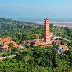 Tháp Tường Long Đồ Sơn – Di sản nghìn năm bên bờ biển