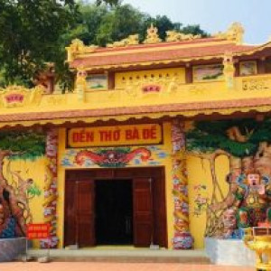 Đền Bà Đế Đồ Sơn – Tâm linh bên bờ biển